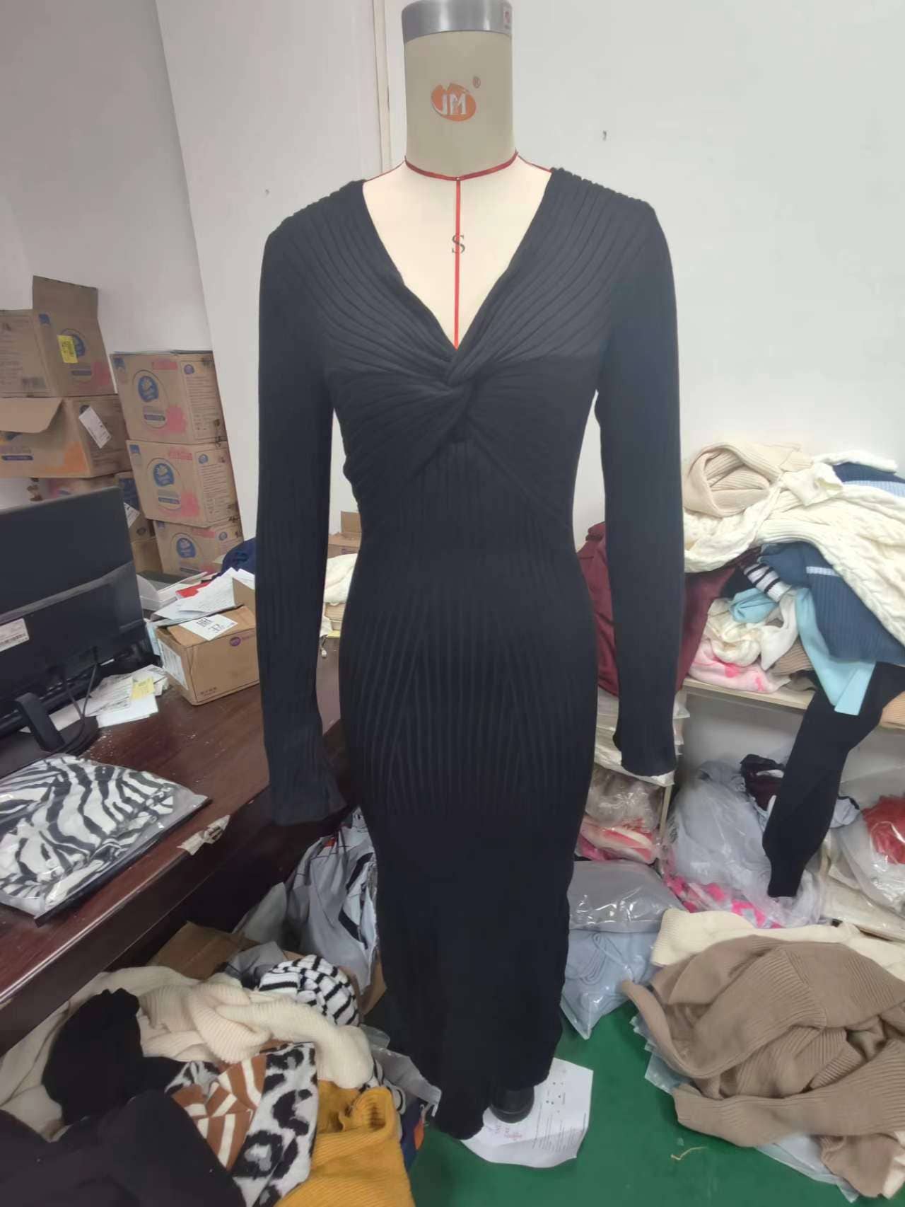 SEXY SPICE LONG SLEEVE TWIST PLEATED LONG DRESS