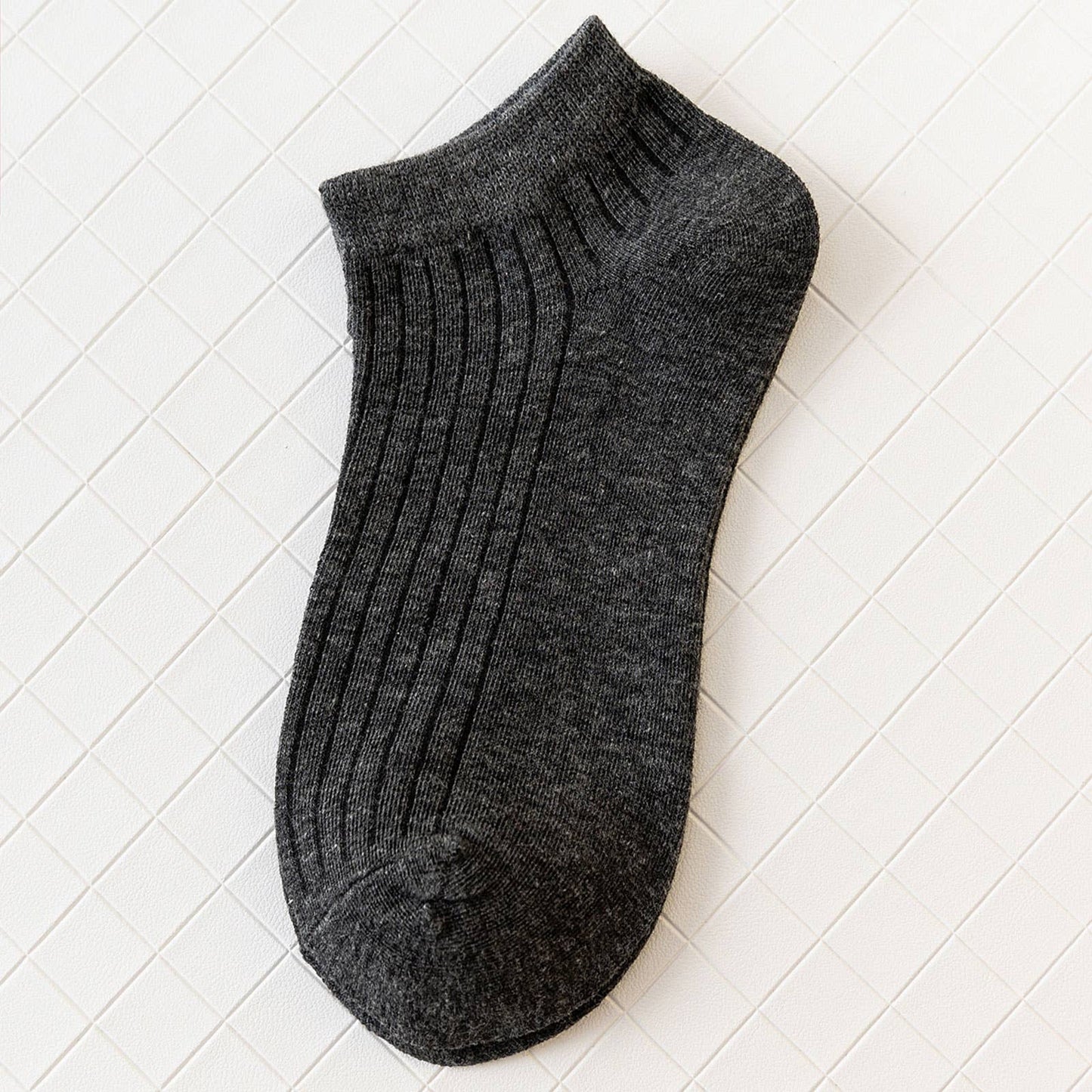 SOLID VERTICAL STRIPES BREATHABLE ANKLE SOCKS_CWMS032
