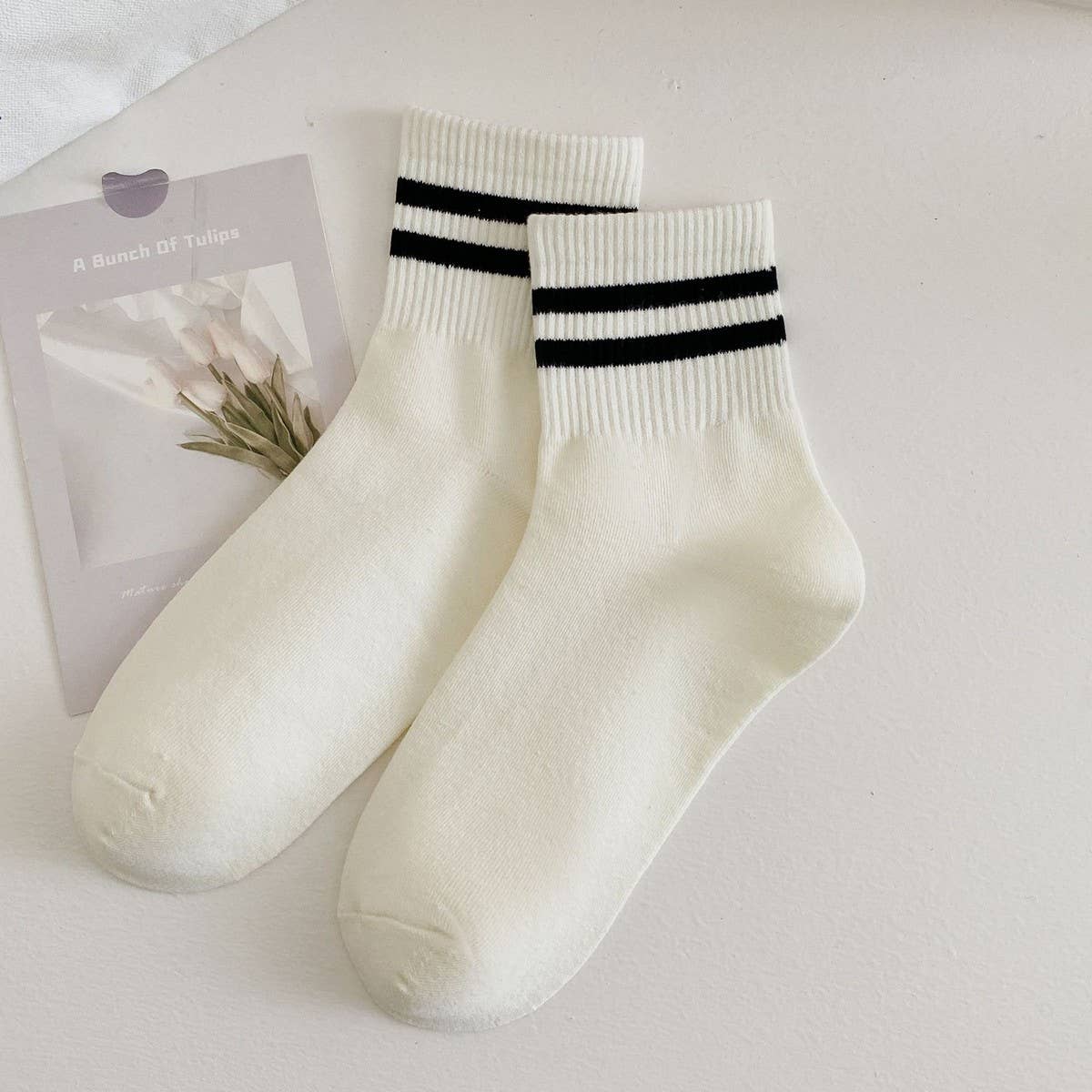 WOMEN'S NEW WHITE STRIPED POLKA DOT MID-CALF SOCKS