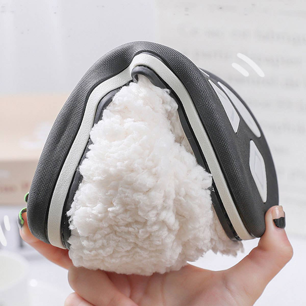 WOMEN CARTOON SHEEP DECOR FLUFFY BEDROOM SLIPPERS_CWSHS0241