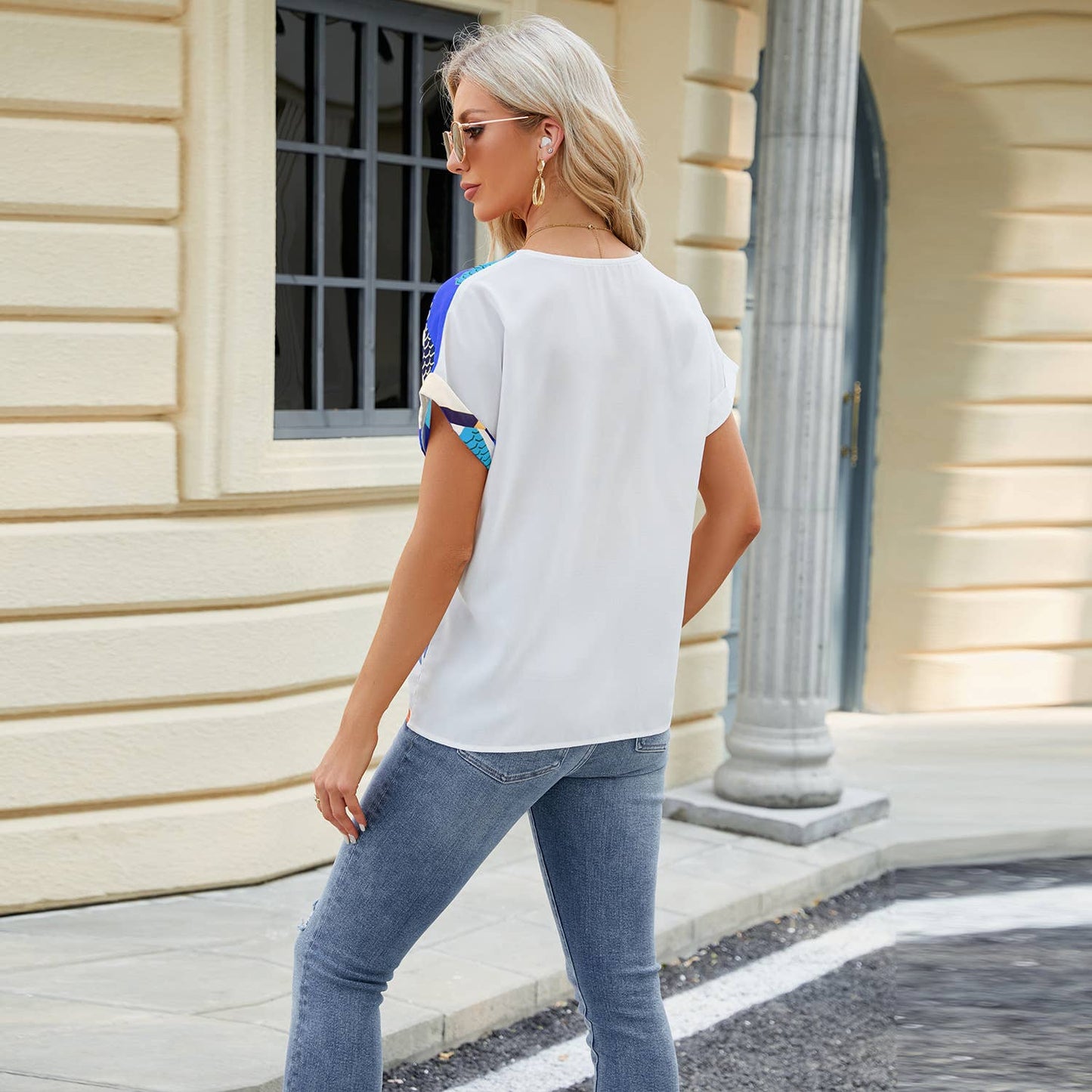 V-NECK GEOMETRIC PRINT SHOULDER LOOSE CHIFFON