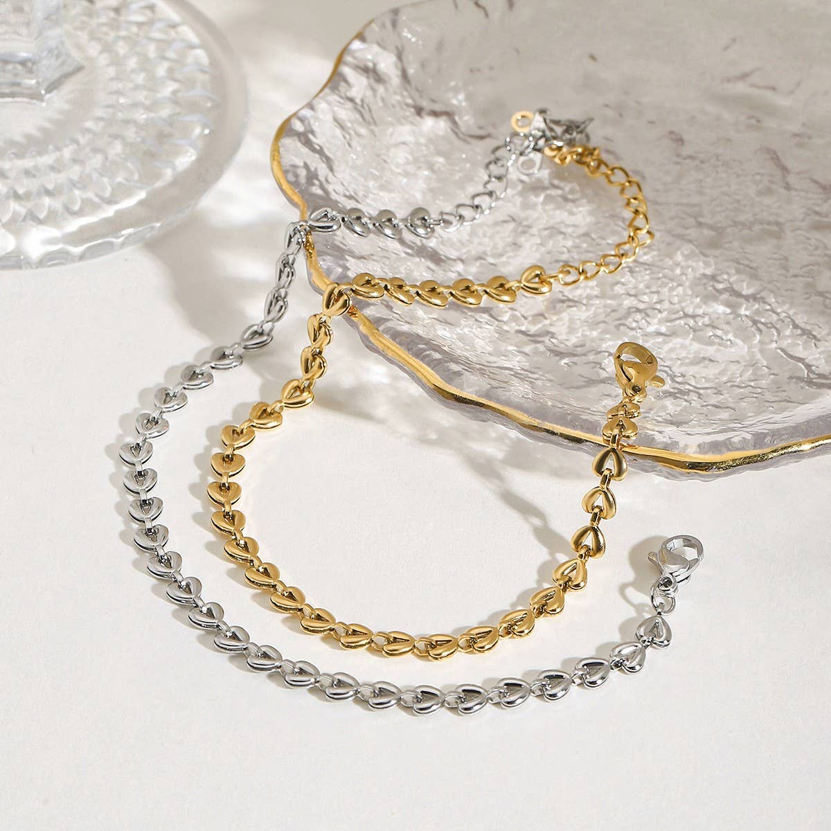 18K Gold Hollow Heart Chain Bracelet for Her_CWAJE4645