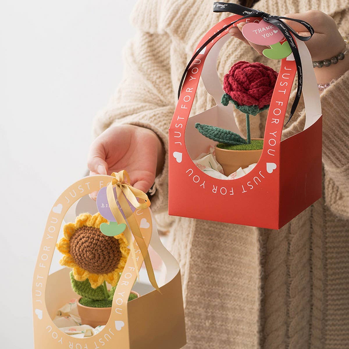 CWMM9272_HANDMADE CROCHETED BOUQUET GIFT SUNFLOWER POT