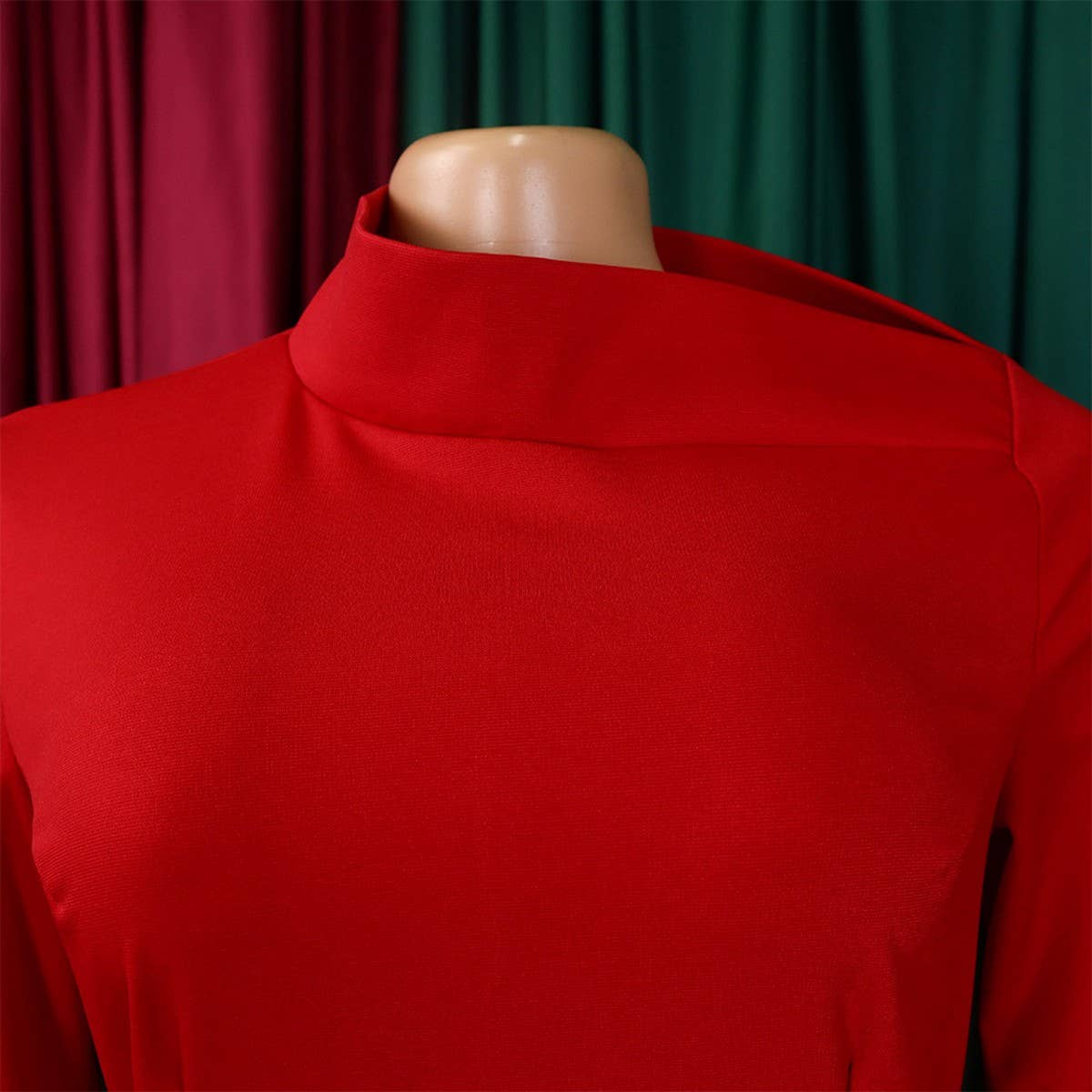 FASHION LONG SLEEVE OBLIQUE NECKSTRETCH KNIT DRESS_CWDMD3675