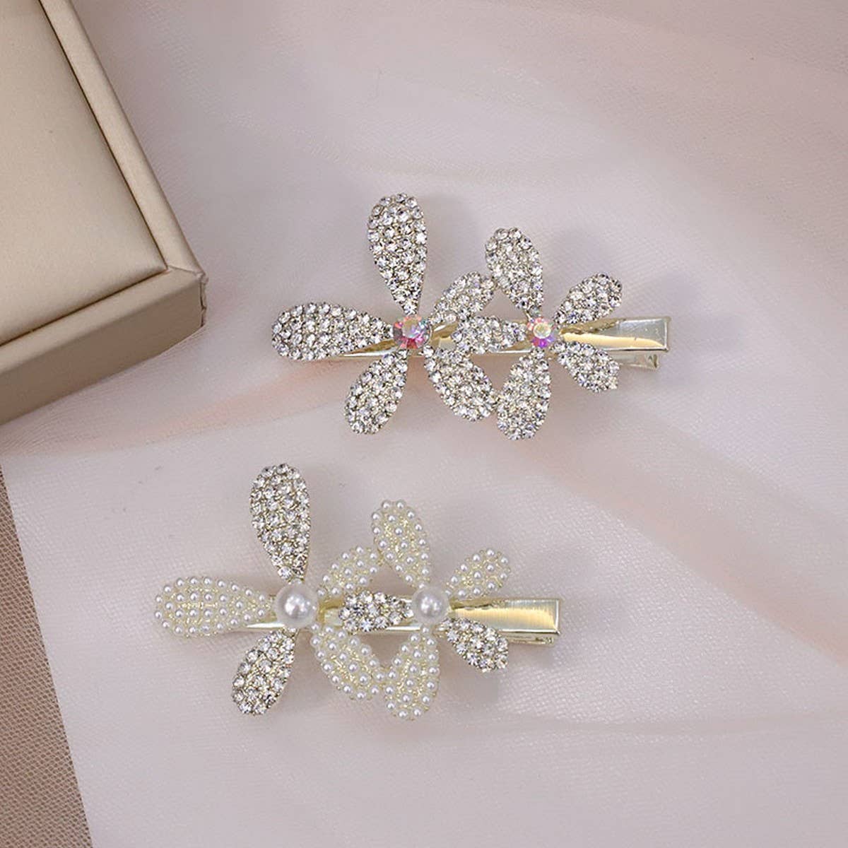 PEARL RHINESTONE FLOWER HAIRPIN DUCKBILL CLIP_CWAHA4741