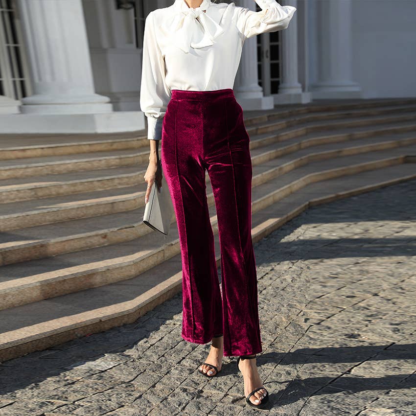 High-waisted casual pants in golden velvet
