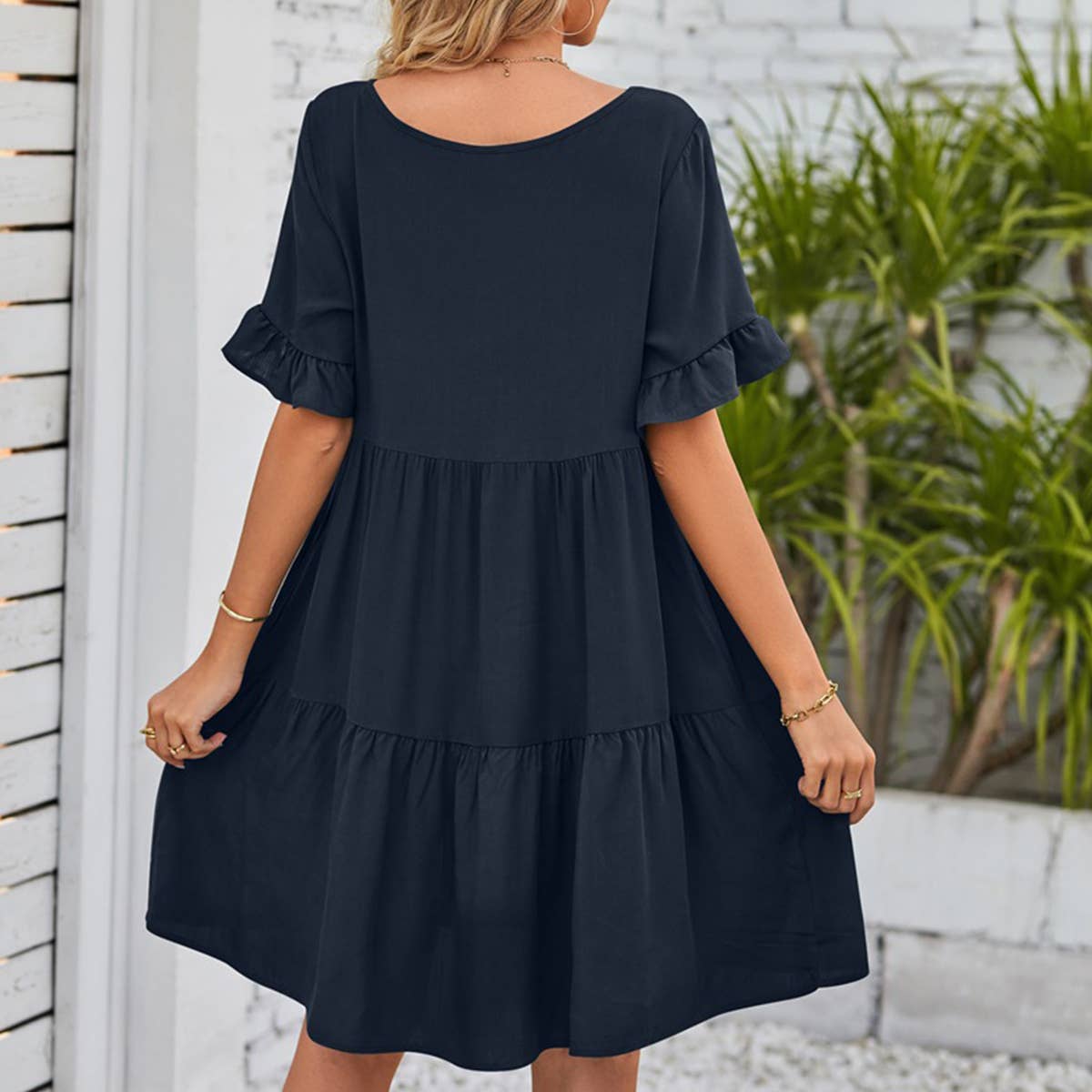 V-neck doll outfit three-layer pleated dress