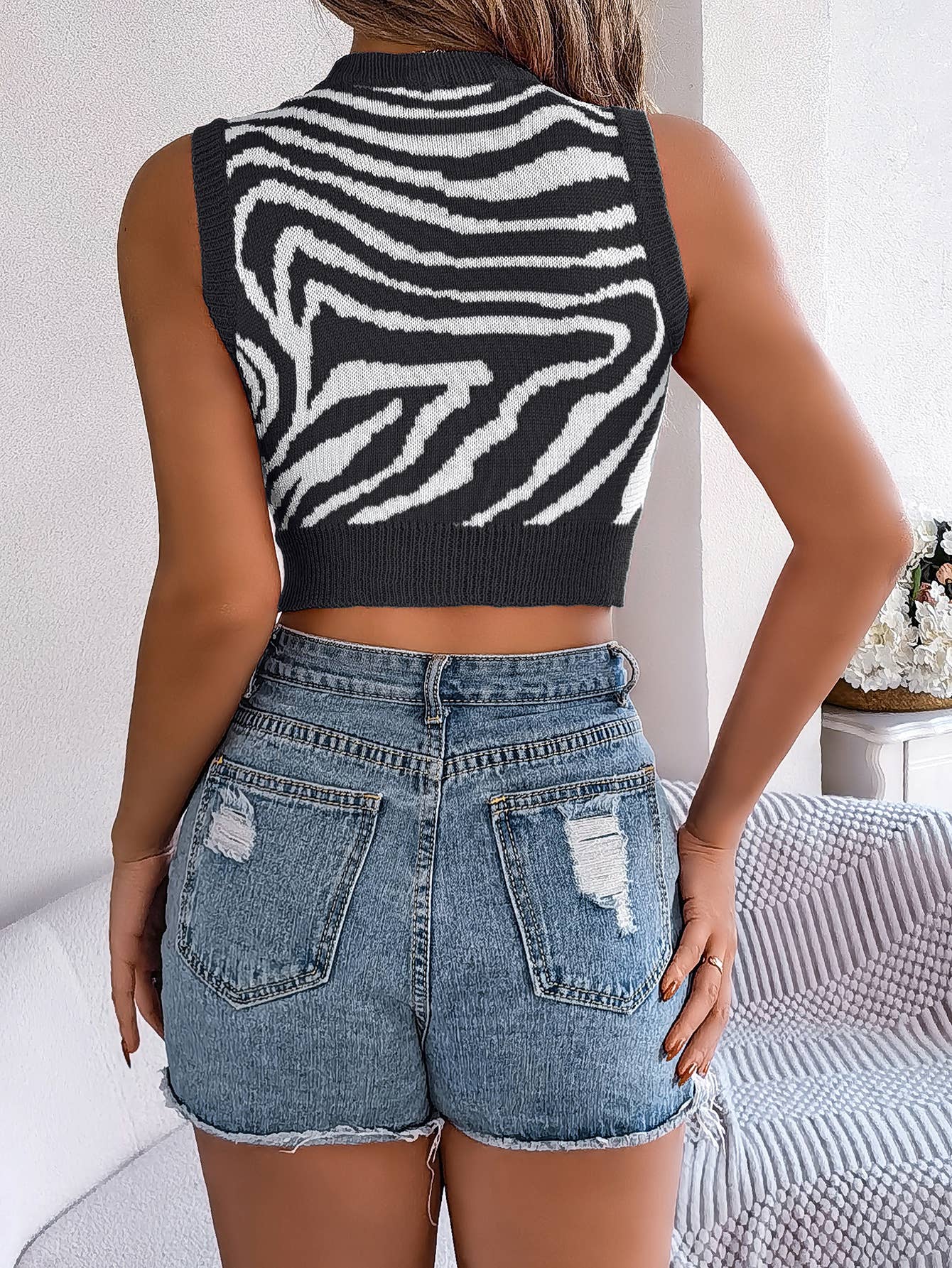 ZEBRA-PRINT CROP KNIT HOLIDAY TOP