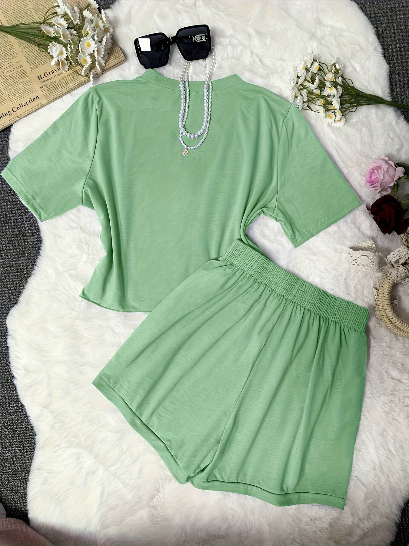SHORT-SLEEVED, TIGHT-WAISTED AND SHORT PANTS SET_CWSTB00401