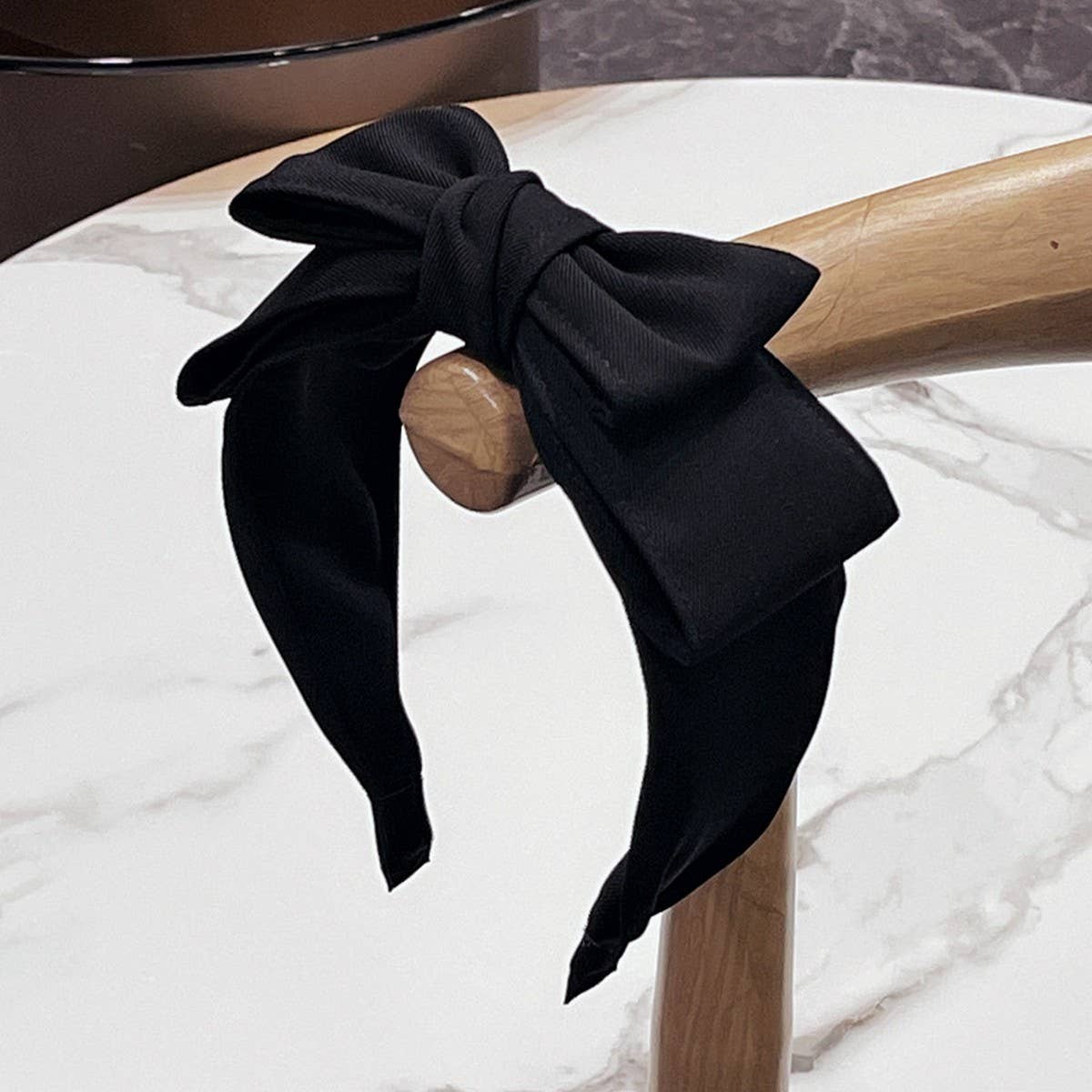 BLACK HIGH TOP BOW WIDE BRIM HEADBAND_CWAHA2562