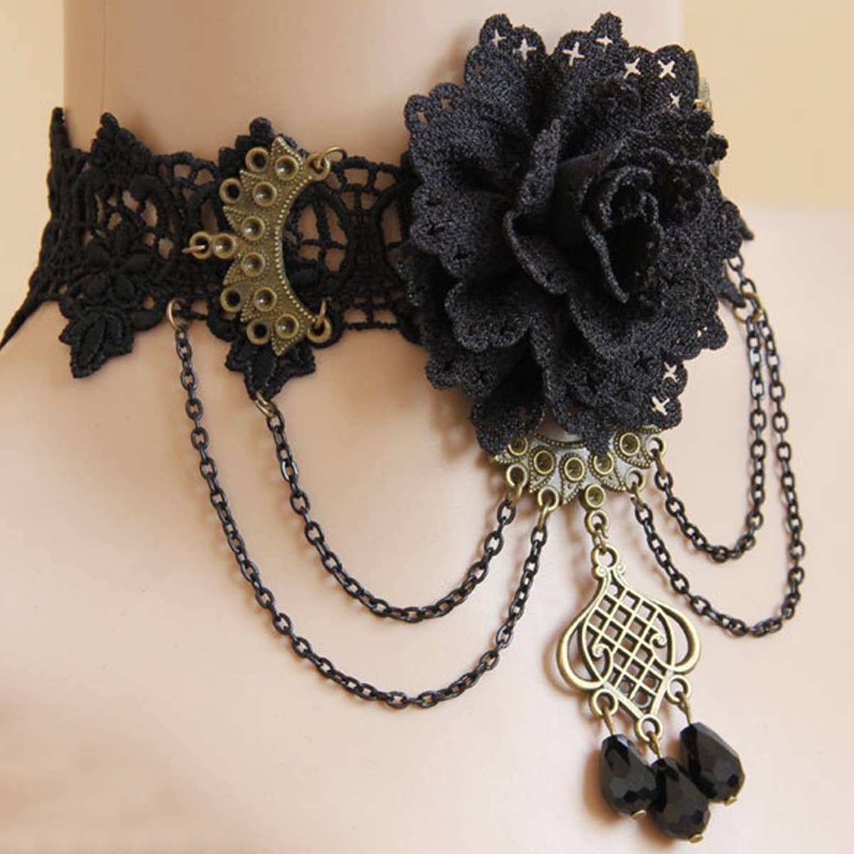 HALLOWEEN FLOWER CRYSTAL LACE SHORT NECKLACE COLLAR