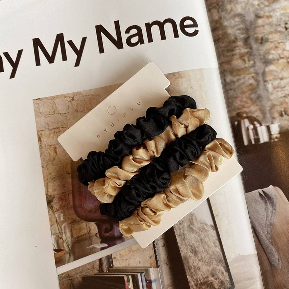 TEMPERAMENT CARD SET SMALL INTESTINE HAIR RING