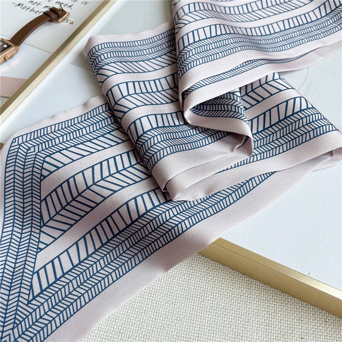 GEOMETRIC ALL-MATCH NARROW SILK HEAD SCARF