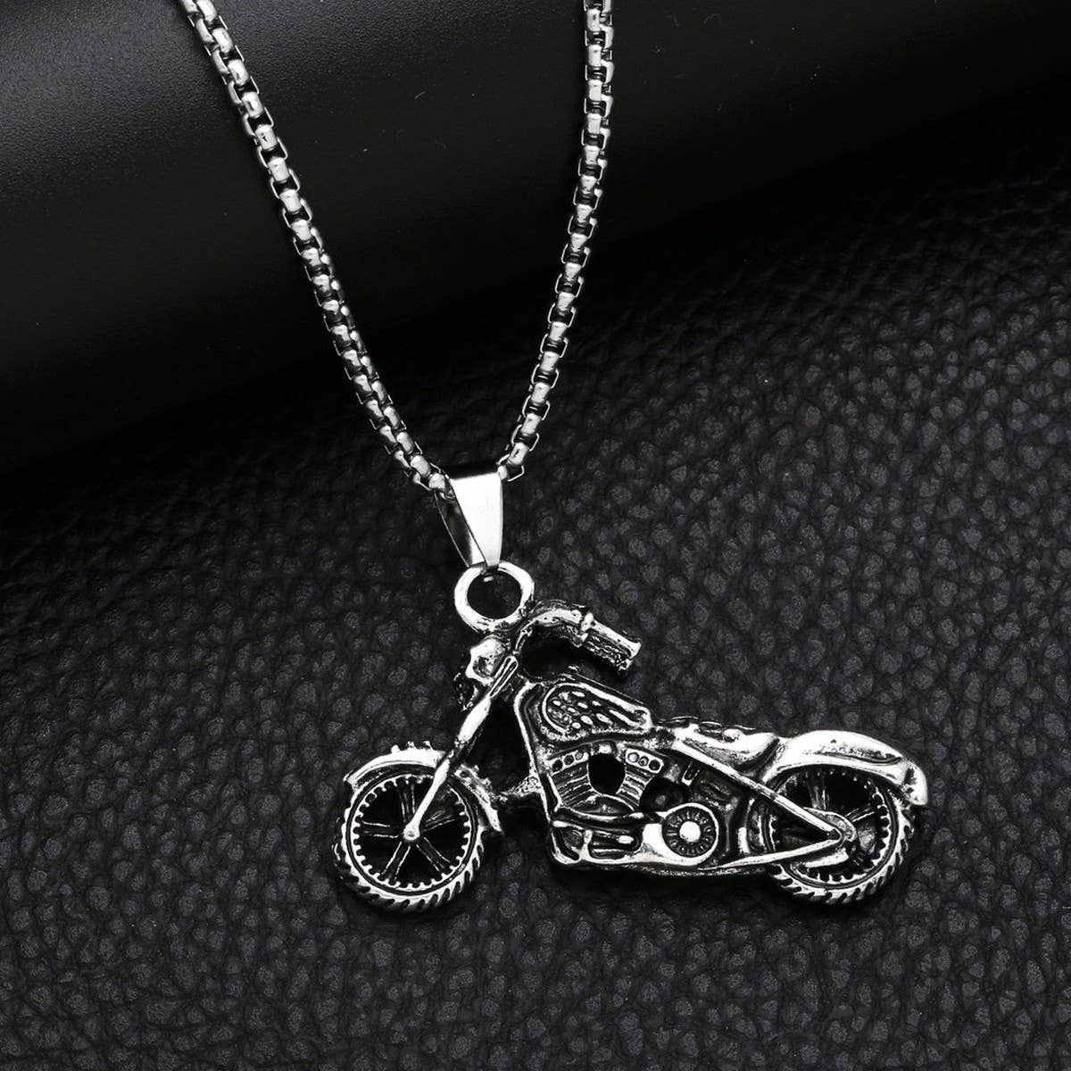 HIP HOP MOTORCYCLE PENDANT NECKLACE