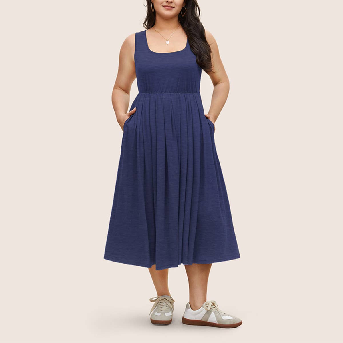 Elegant Midi Dress ? Minimalist & Chic Style