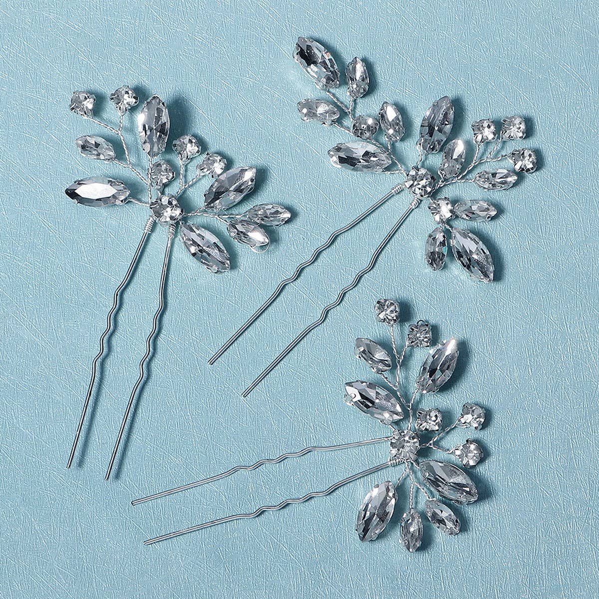 SIMPLE AND VERSATILE BRIDAL HAIR ACCESSORIES