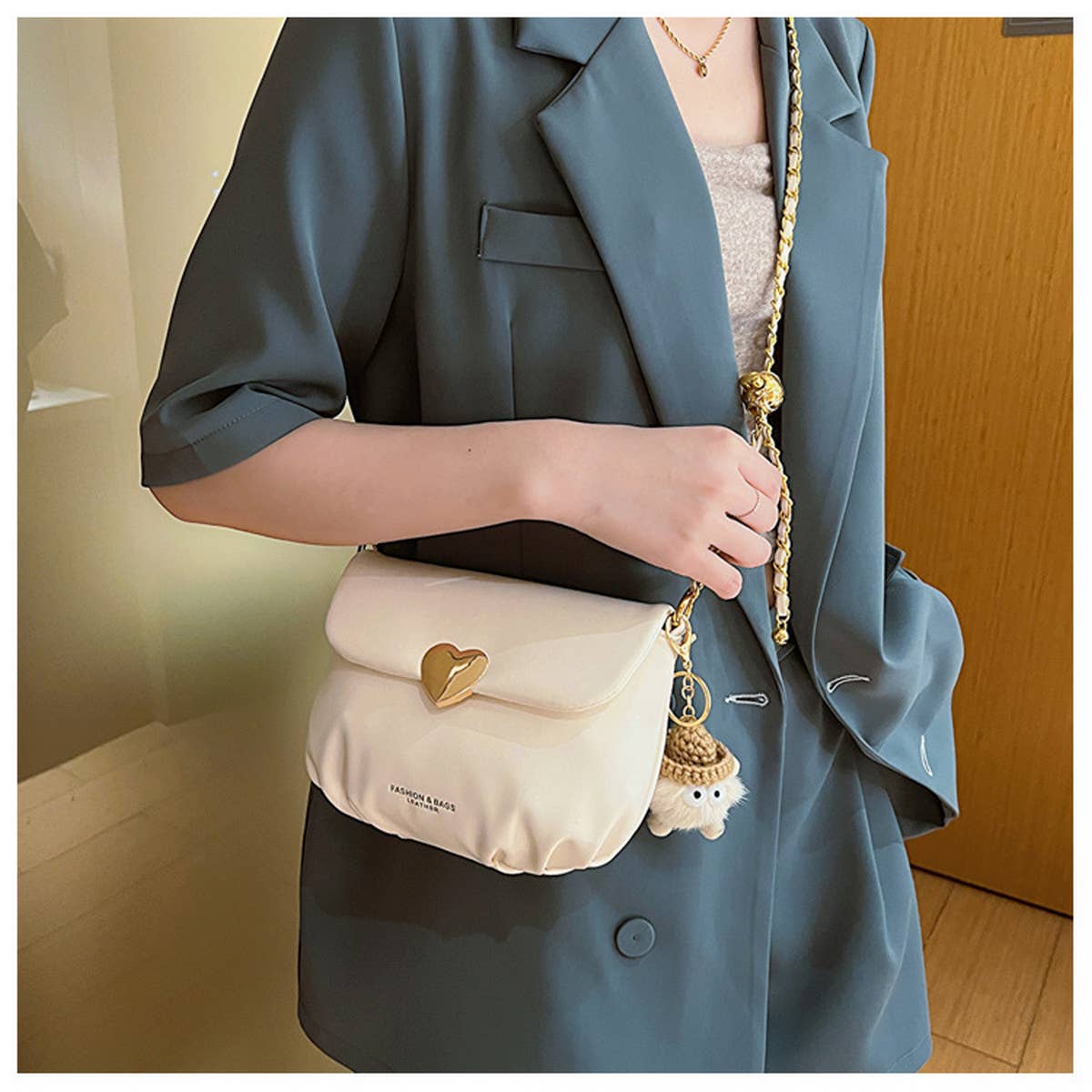 WOMEN CHAIN SMALL GOLD BALL SHOULDER BAG_CWAB1561