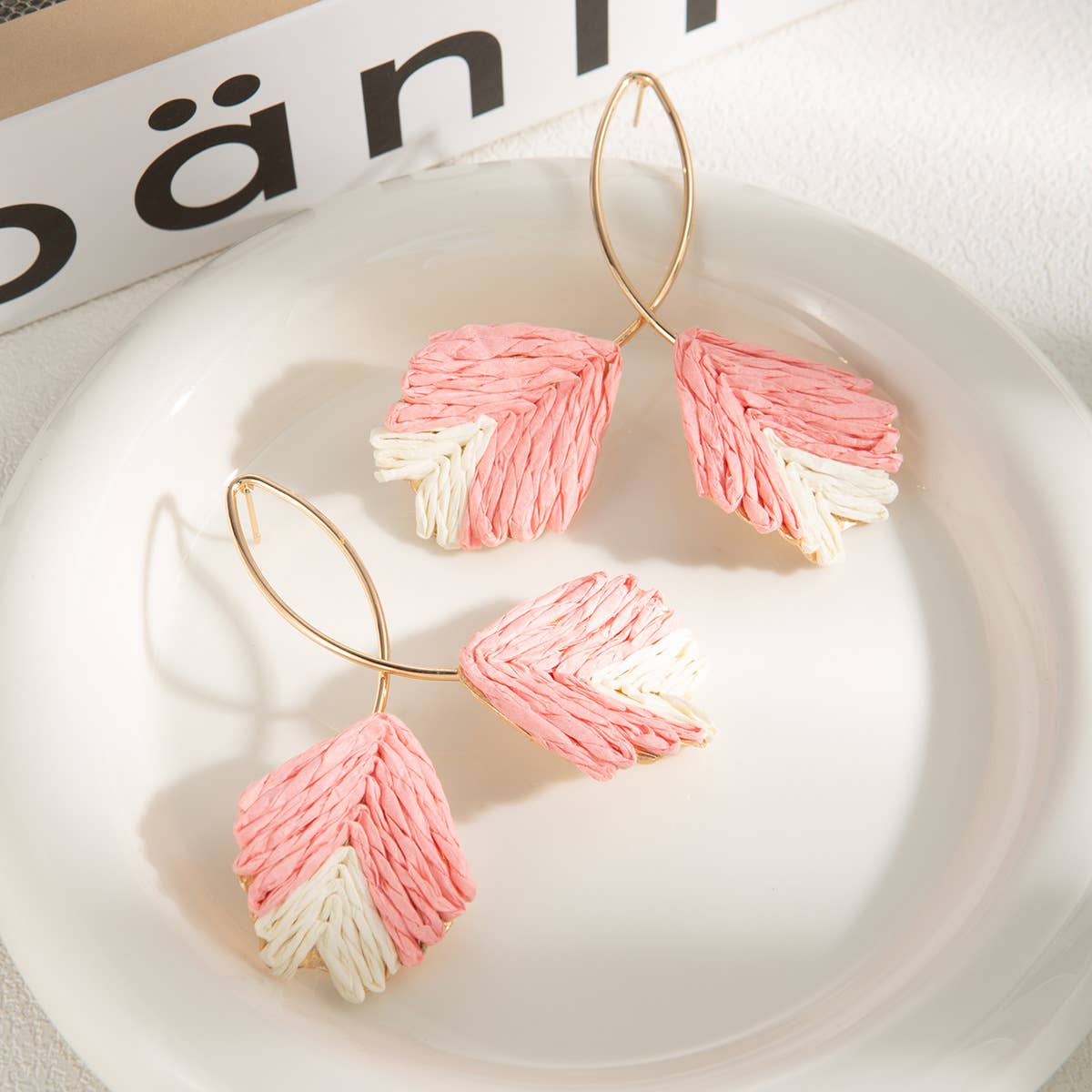 Colorful woven trendy texture line leaf earrings