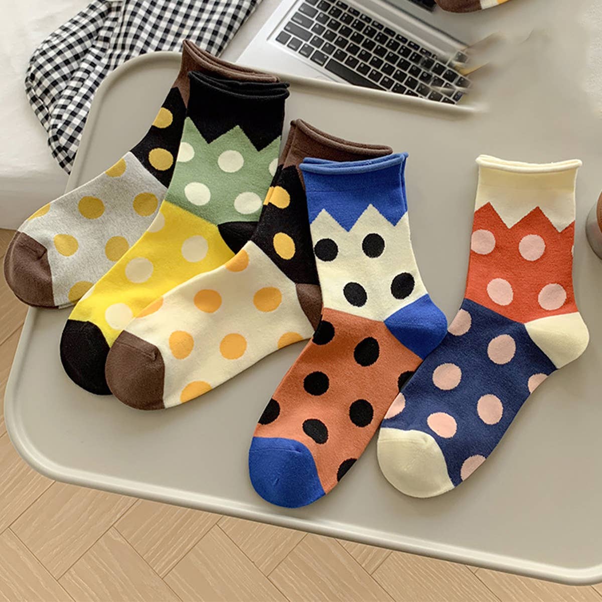 ALL-SEASON PURE COTTON MID-TUBE POLKA DOT SOCKS_CWMS0535