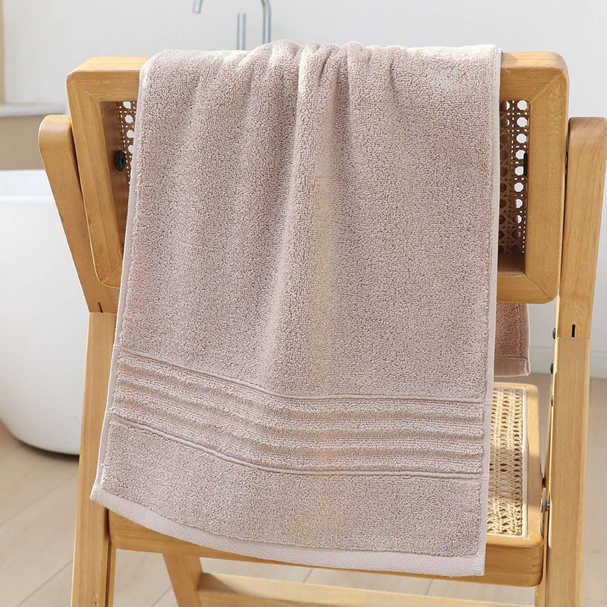 EMBROIDERED HOUSEHOLD FACE WASH COTTON TOWEL