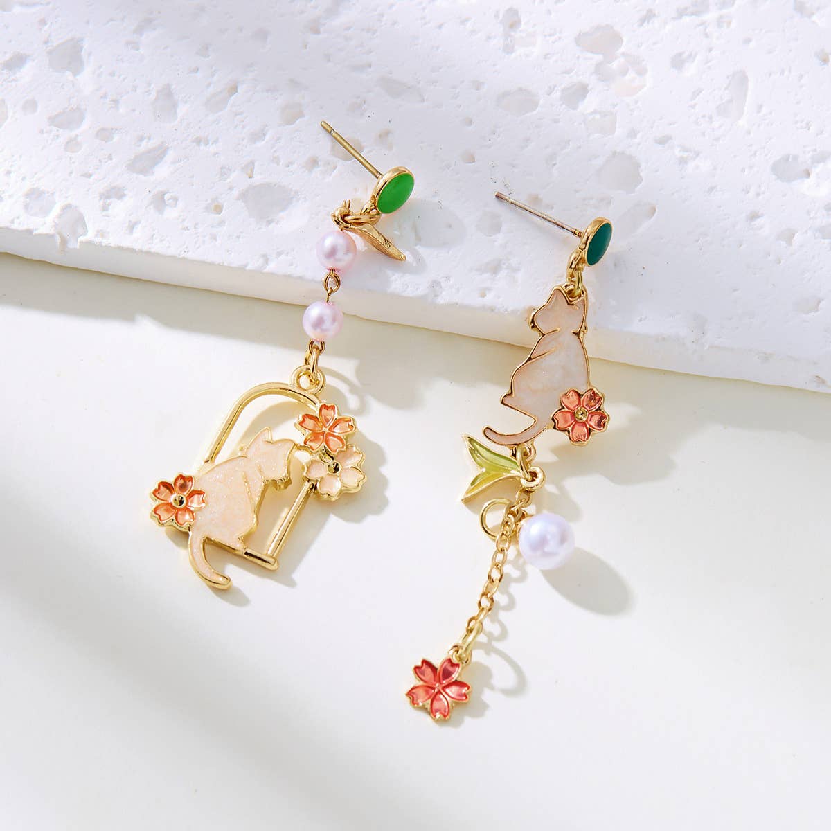 OIL PAINTING CHERRY BLOSSOM RABBIT EARRINGS_CWAJE2422
