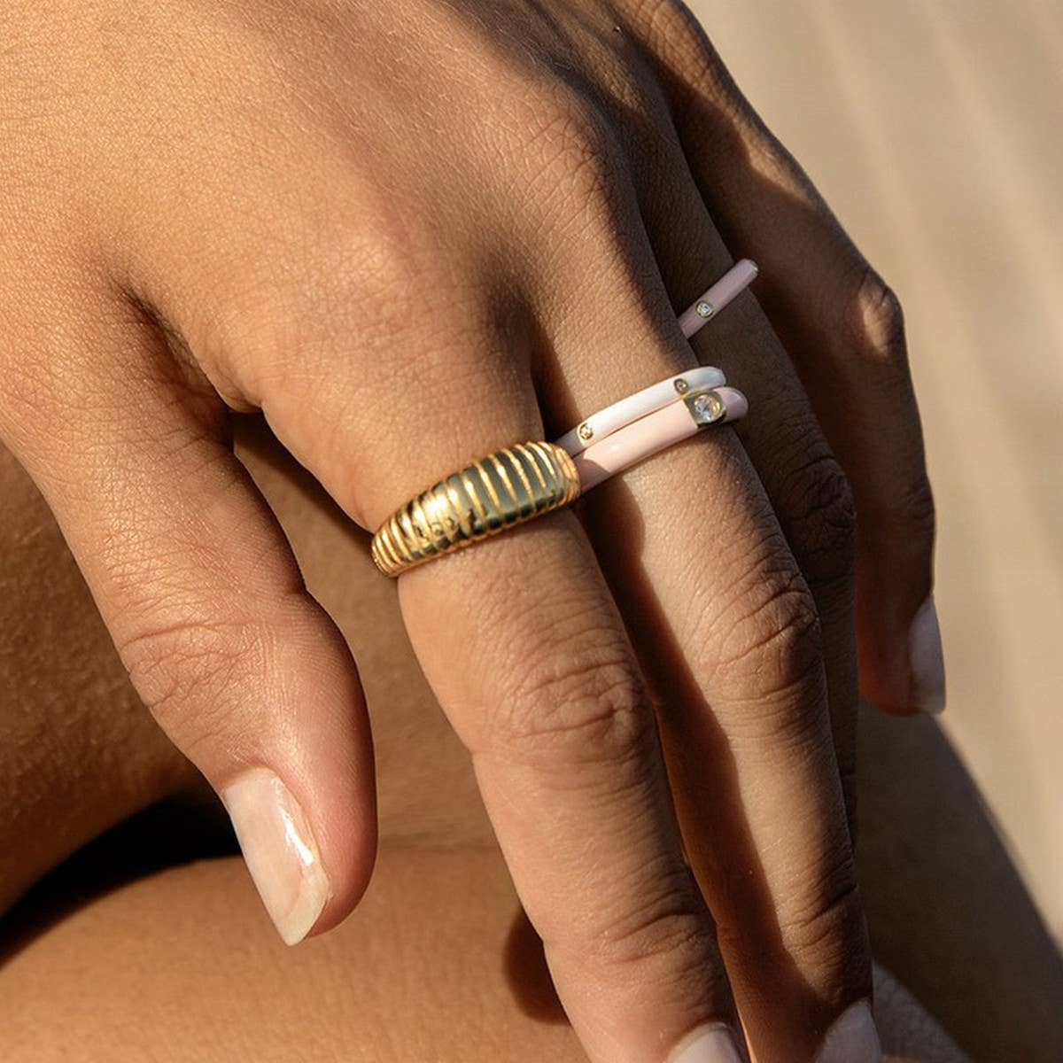 COLORFUL AND ELEGANT EUROPEAN STYLE RING