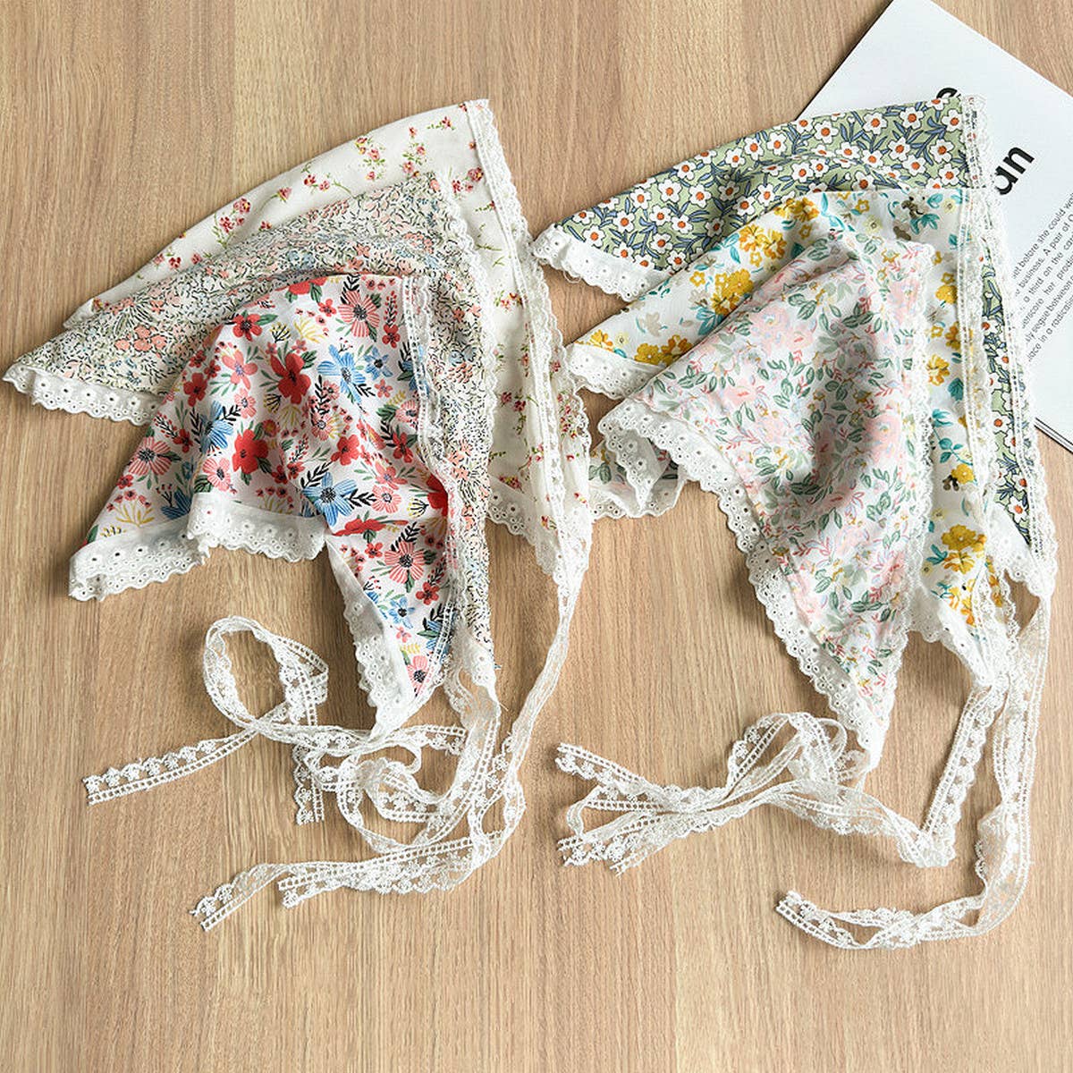 PATTERNED LACE TRIANGLE HEADSCARF_CWAHA1374