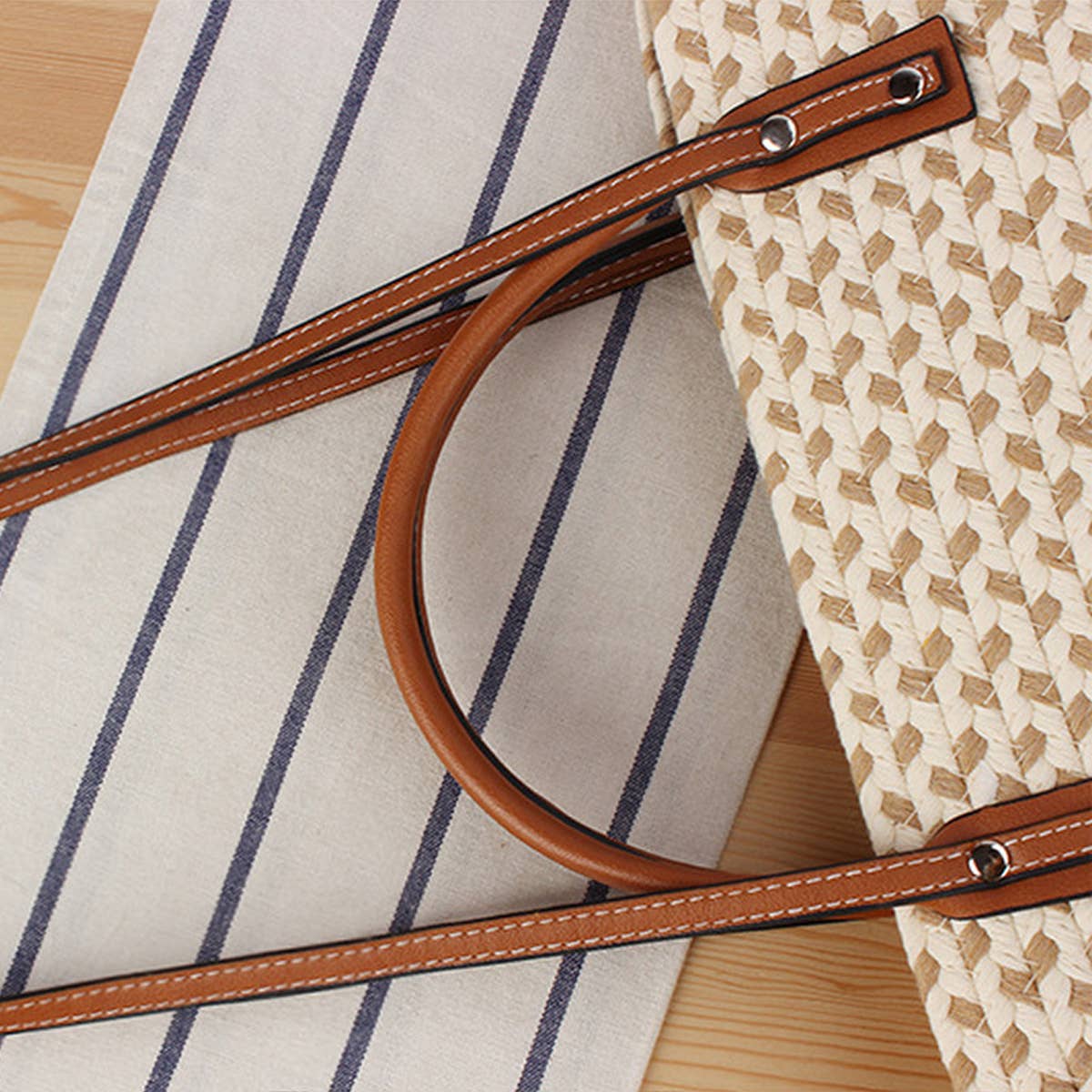 SIMPLE BOHEMIAN STYLE HANDWOVEN BAG_CWAB2108