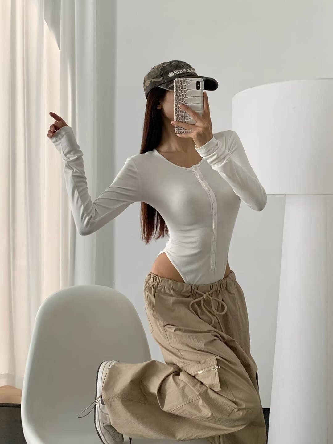 Round-neck single-breasted long-sleeved jumpsuit