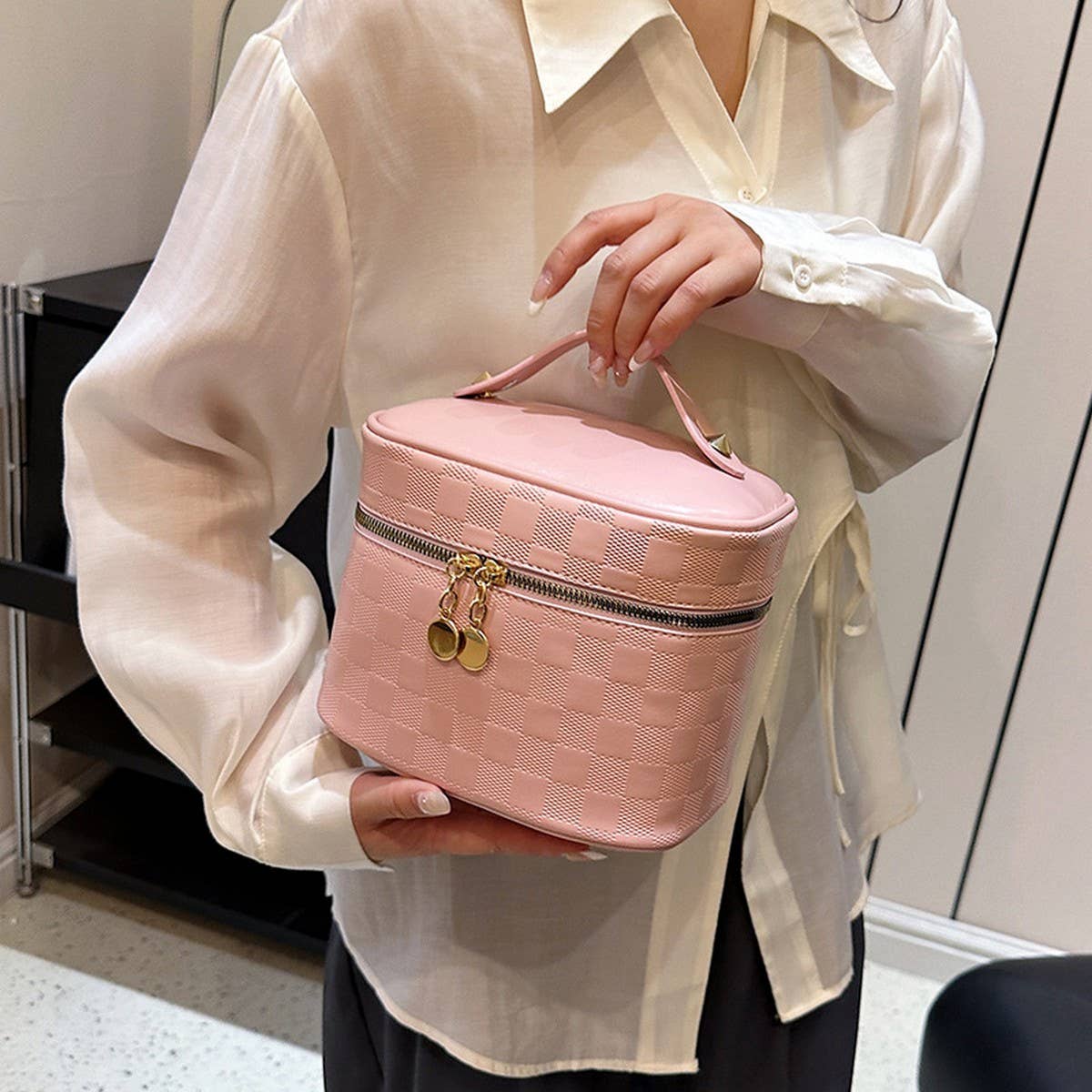 HIGH-VALUE FASHIONABLE PORTABLE COSMETIC BAG_CWAB4460