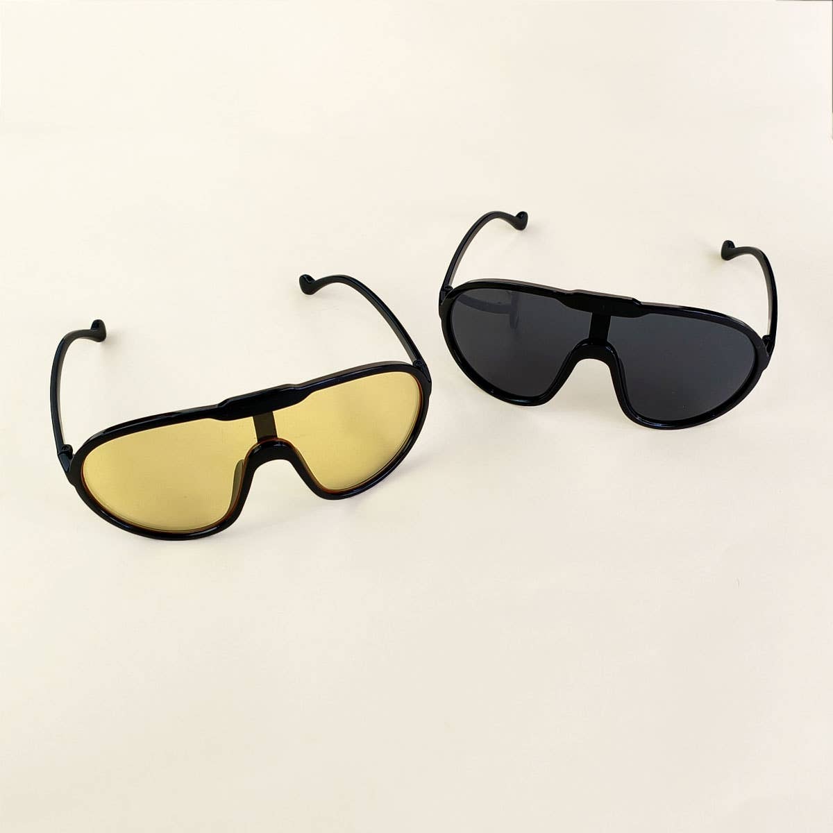 OVERSIZED FRAME ONE-PIECE SUNGLASSES UNISEX_CWASG0282