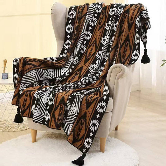 KNITTED GEOMETRIC STRIPE SOFA BLANKET