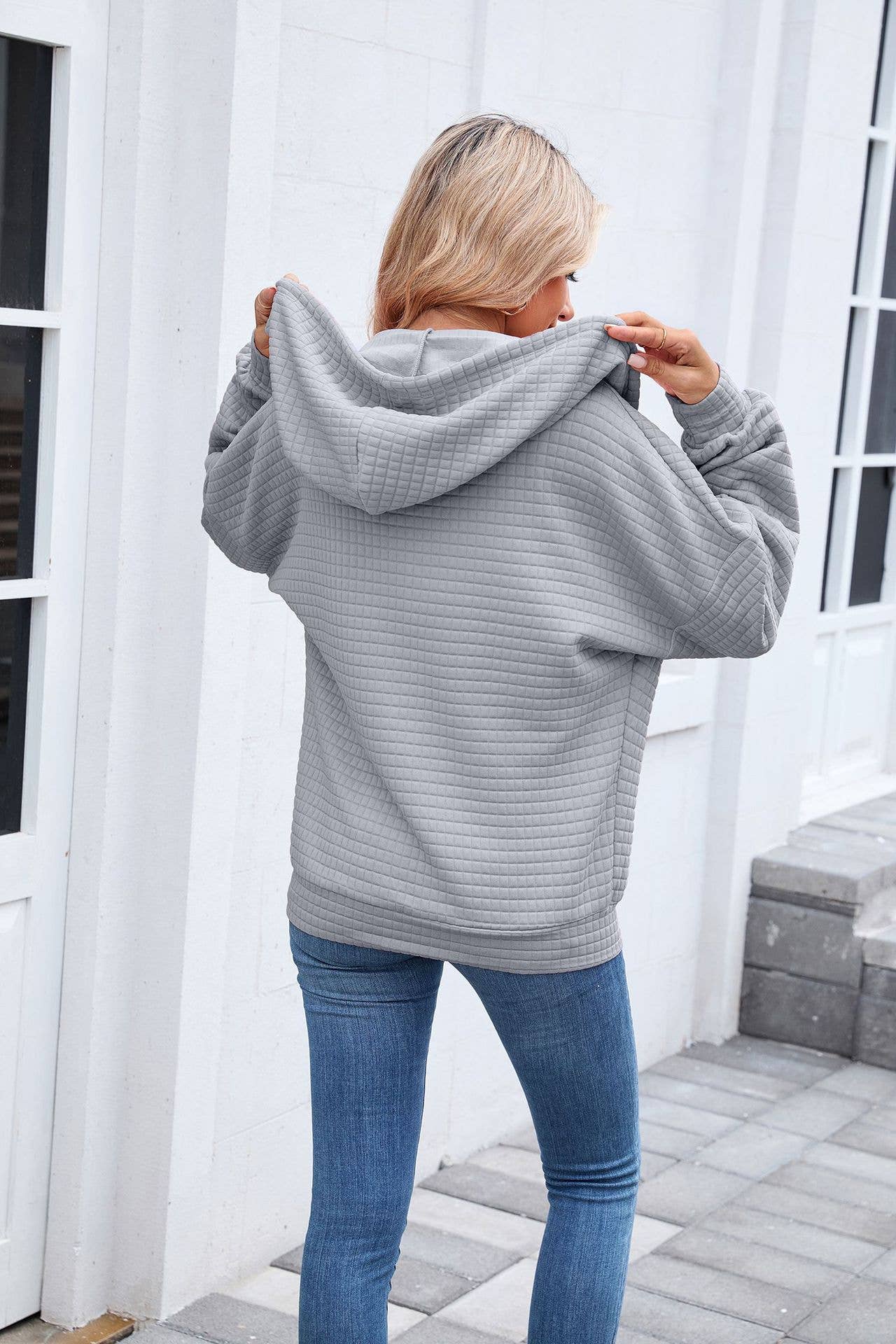 Solid-color zipper long-sleeved hooded jacket