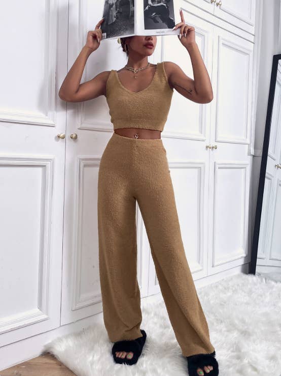 Two-piece V-neck crop top and long pants set