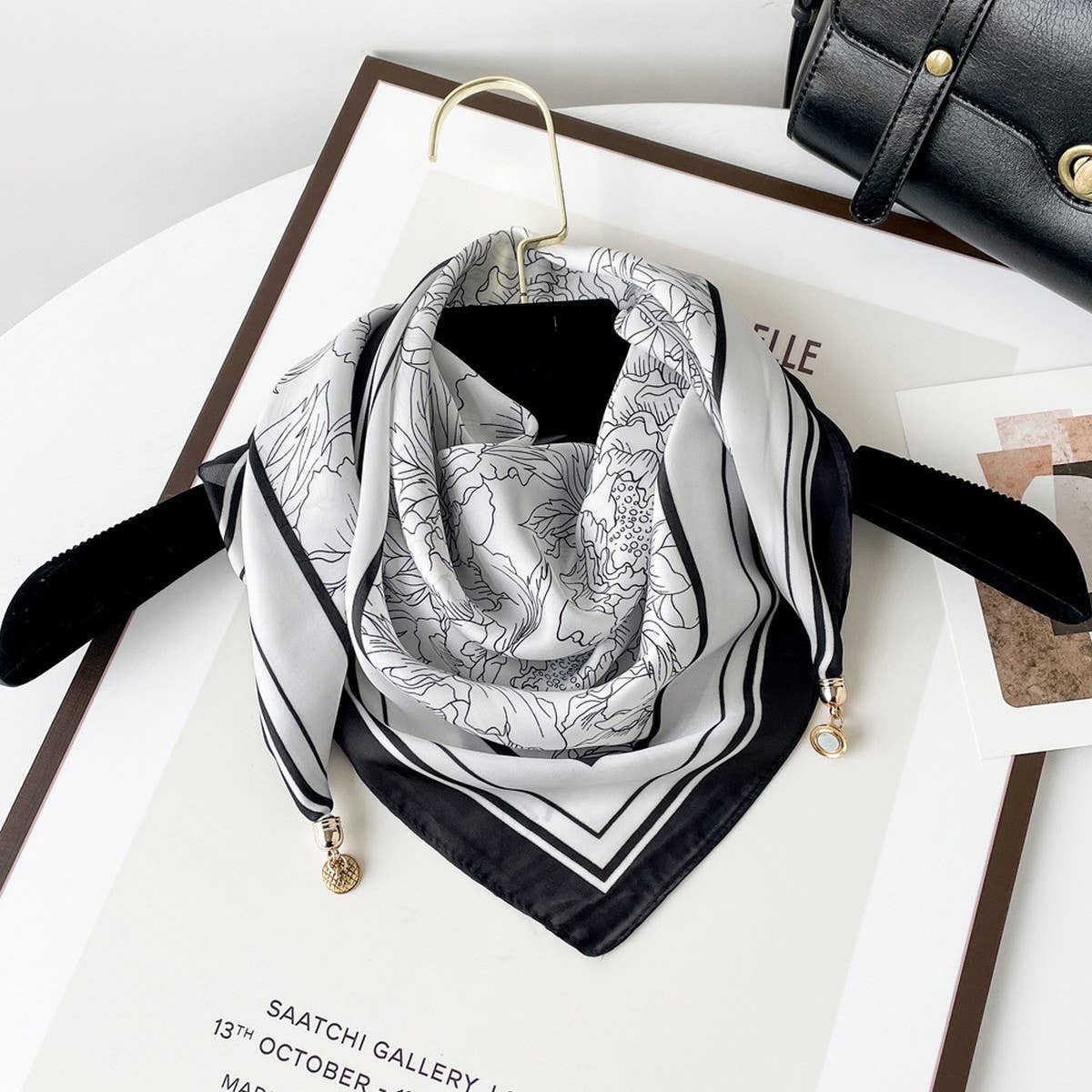 Magnetic Print Triangle Scarf for  Spring Style