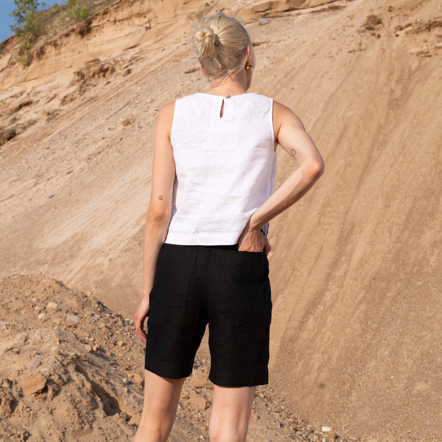 LINEN SLEEVELESS WAISTCOAT