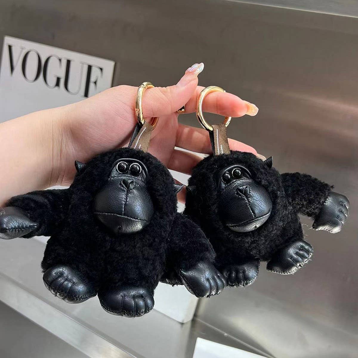 CUTE WOOL CHIMPANZEE CAR KEYCHAIN FUR PENDANT