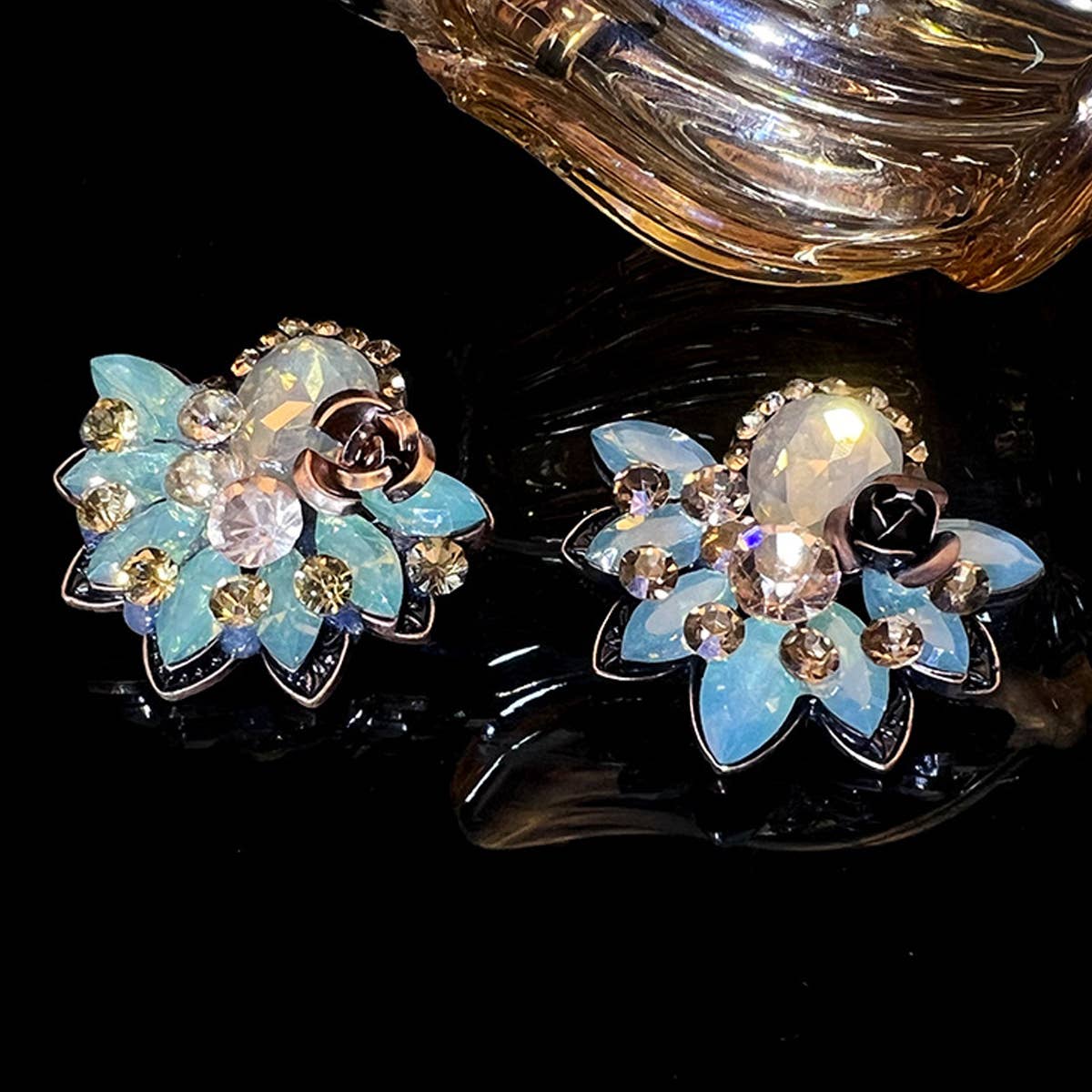 STYLISH RETRO BACK STUD EARRINGS_CWAJE1110