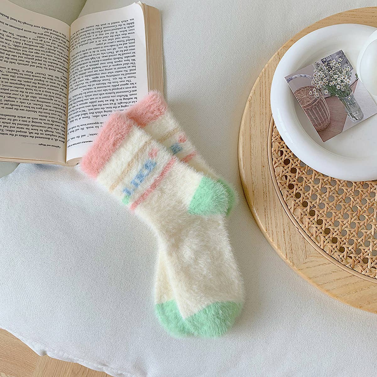 CASUAL PLUSH THICKENED MIDDLE TUBE SOCKS_CWMS0887