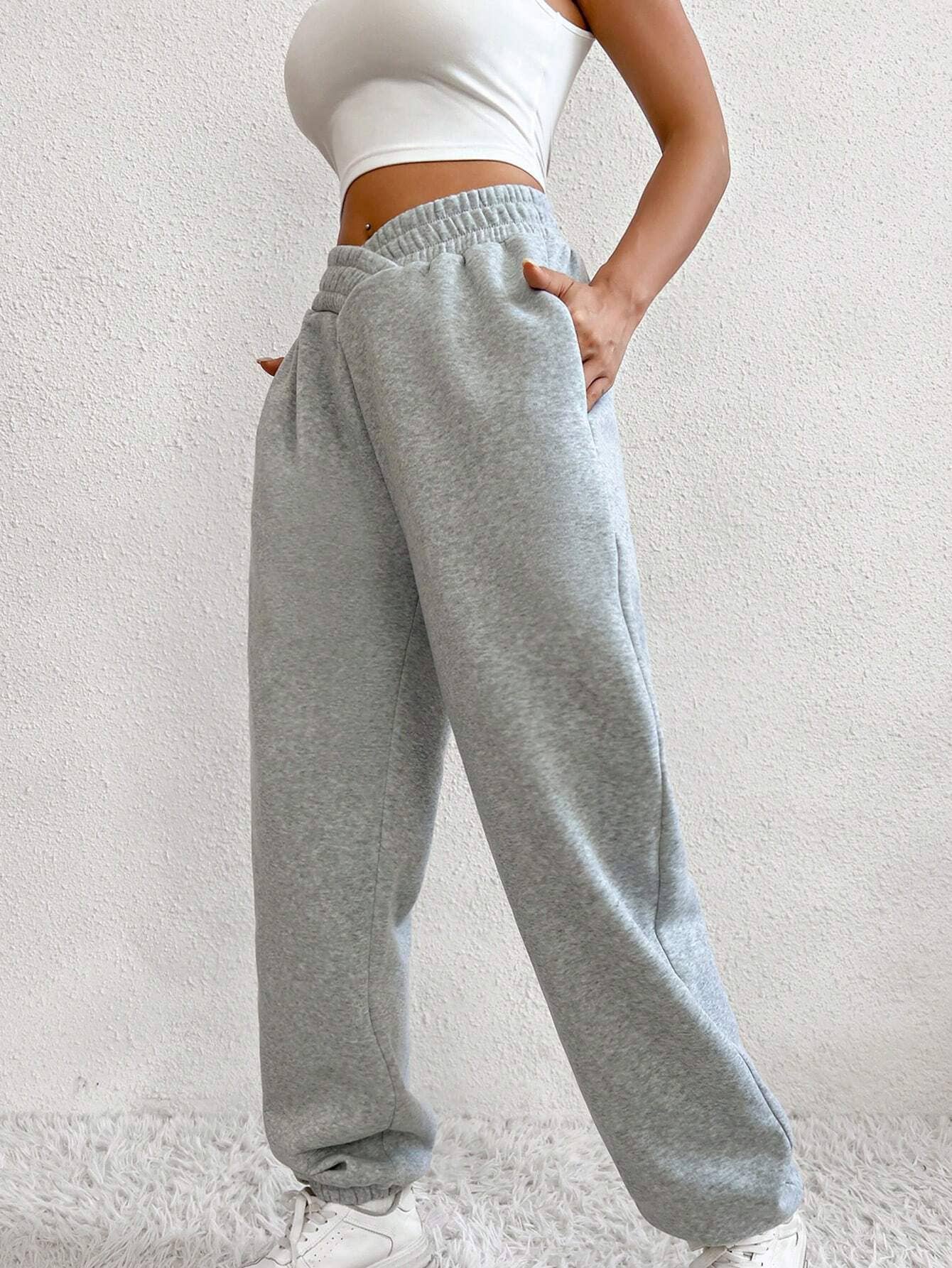 HIGH-WAISTED FLEECE V-WAIST ATHLEISURE LEGGINGS