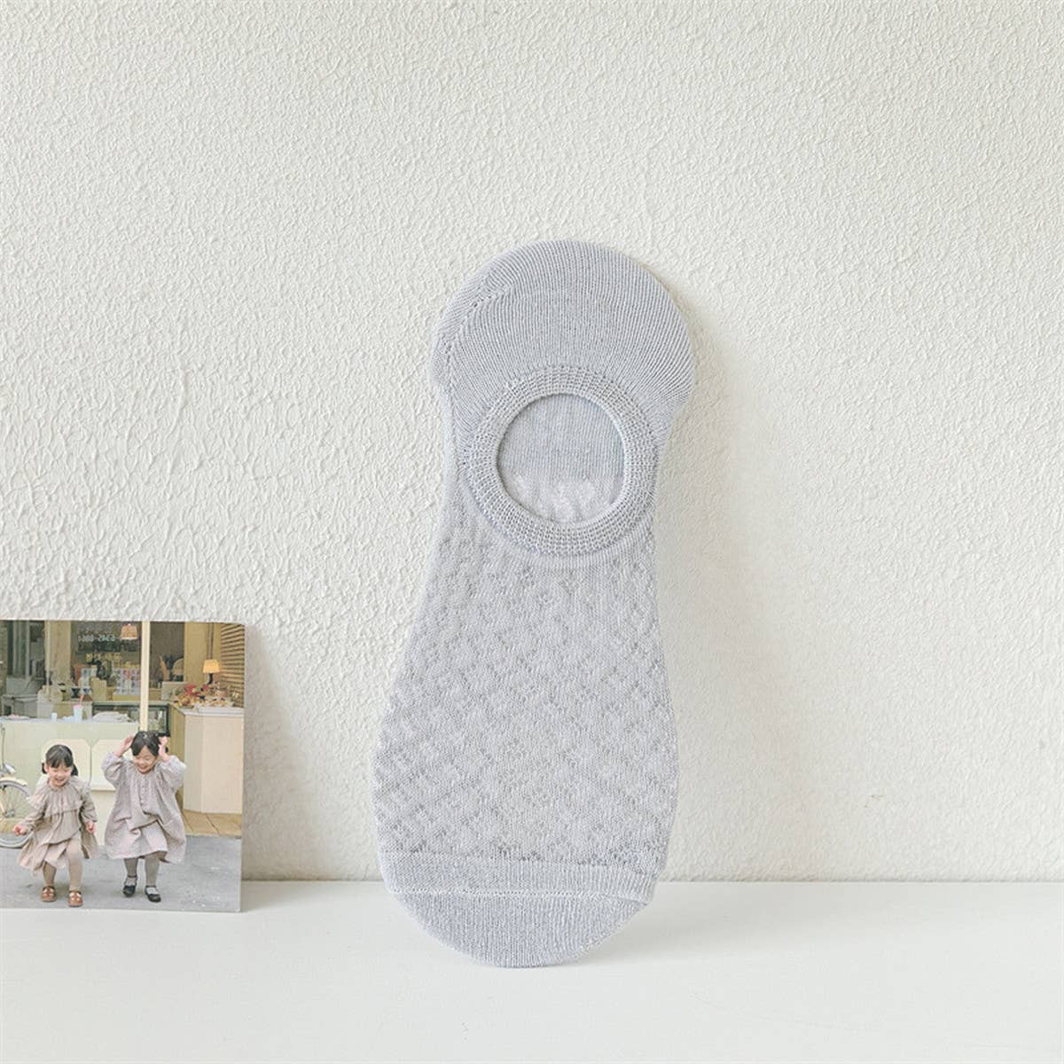 WOMEN LIGHT NON-SLIP NON-FALLING INVISIBLE SOCKS