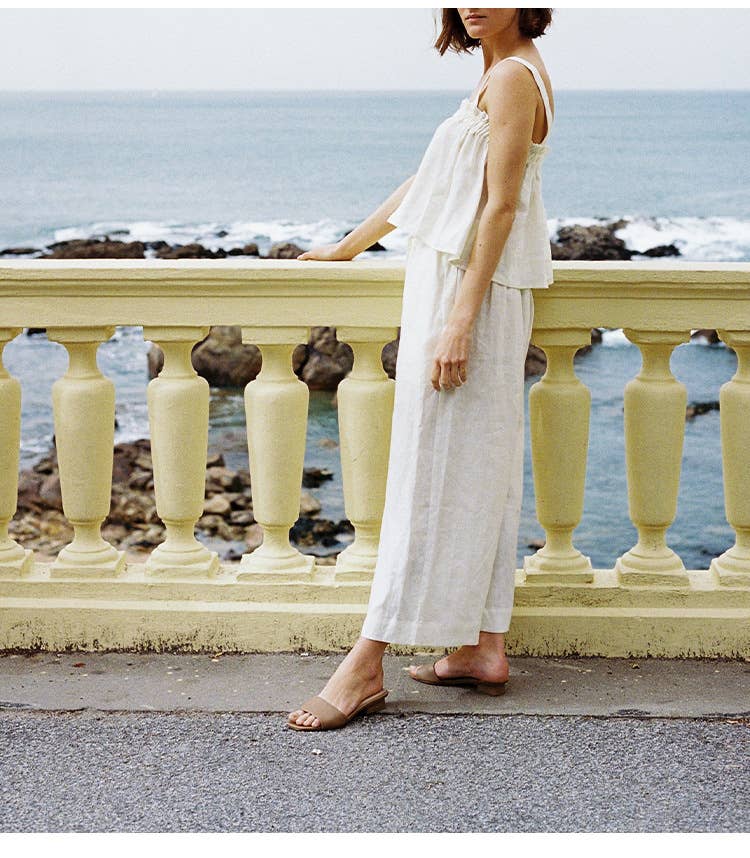 Wooden ear edge pleated cotton linen vest