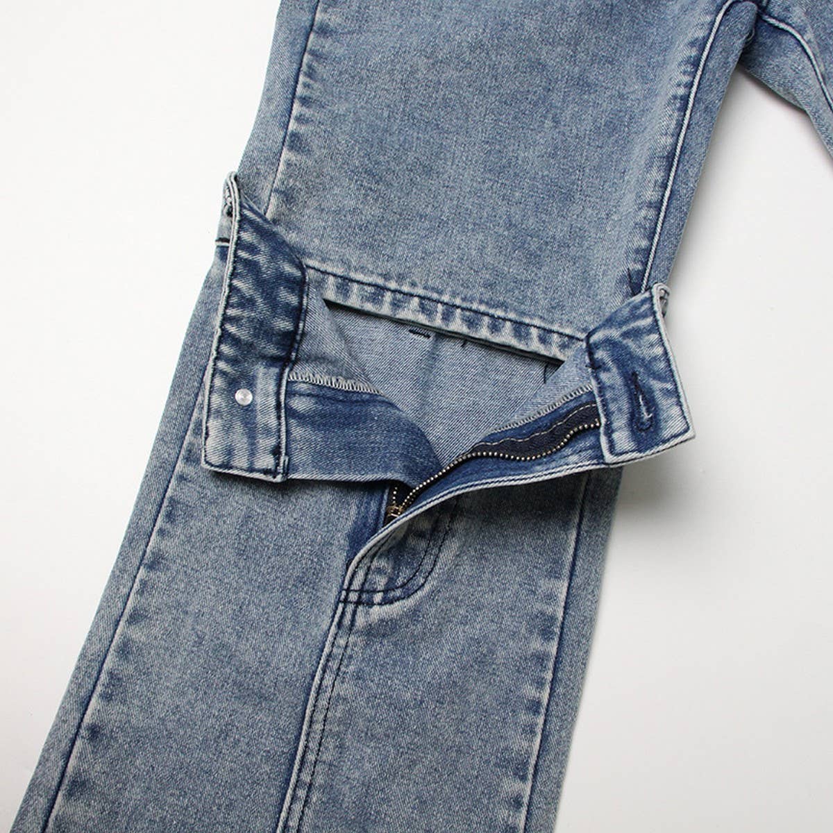 WOMENS PATCHWORK KNEE EXPOSED STRAIGHT LEG JEANS