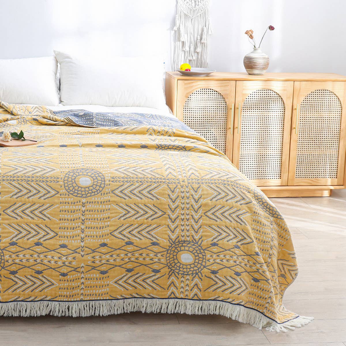 AIR CONDITIONING COTTON TASSEL BLANKET_CWMM1613