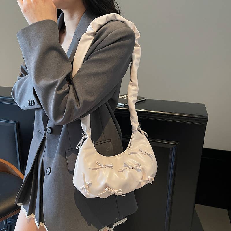 Fashionable pleated bow crossbody bag