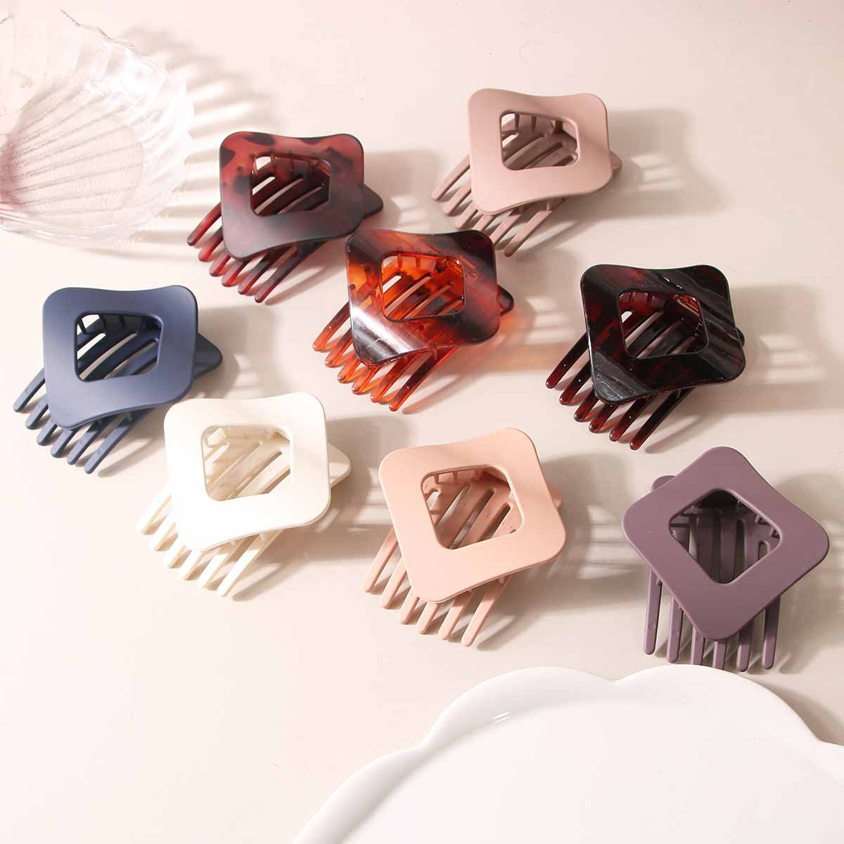 Chic Rhombus Hair Clip ? Spring Duckbill Clip