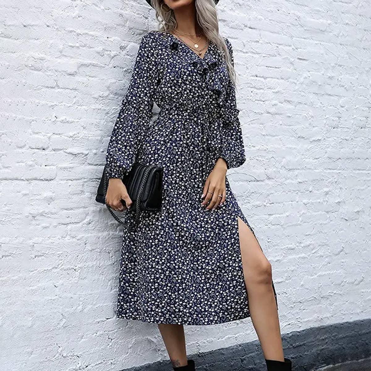 V NECK LONG SLEEVED FLORAL DRESS_CWDSD2278