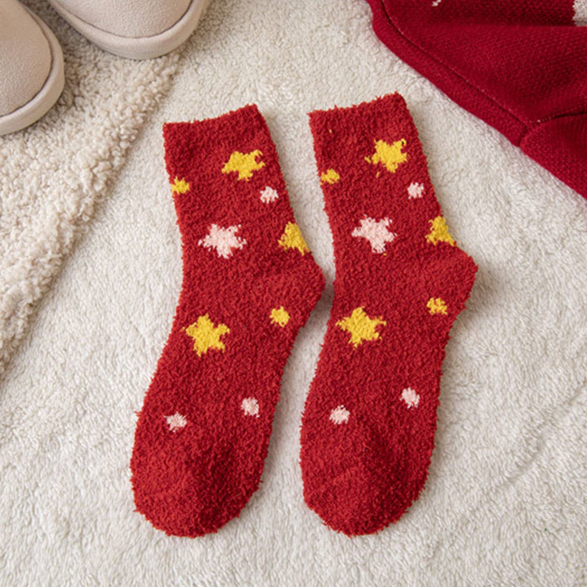 CHRISTMAS STAR PATTERN COZY SOCKS
