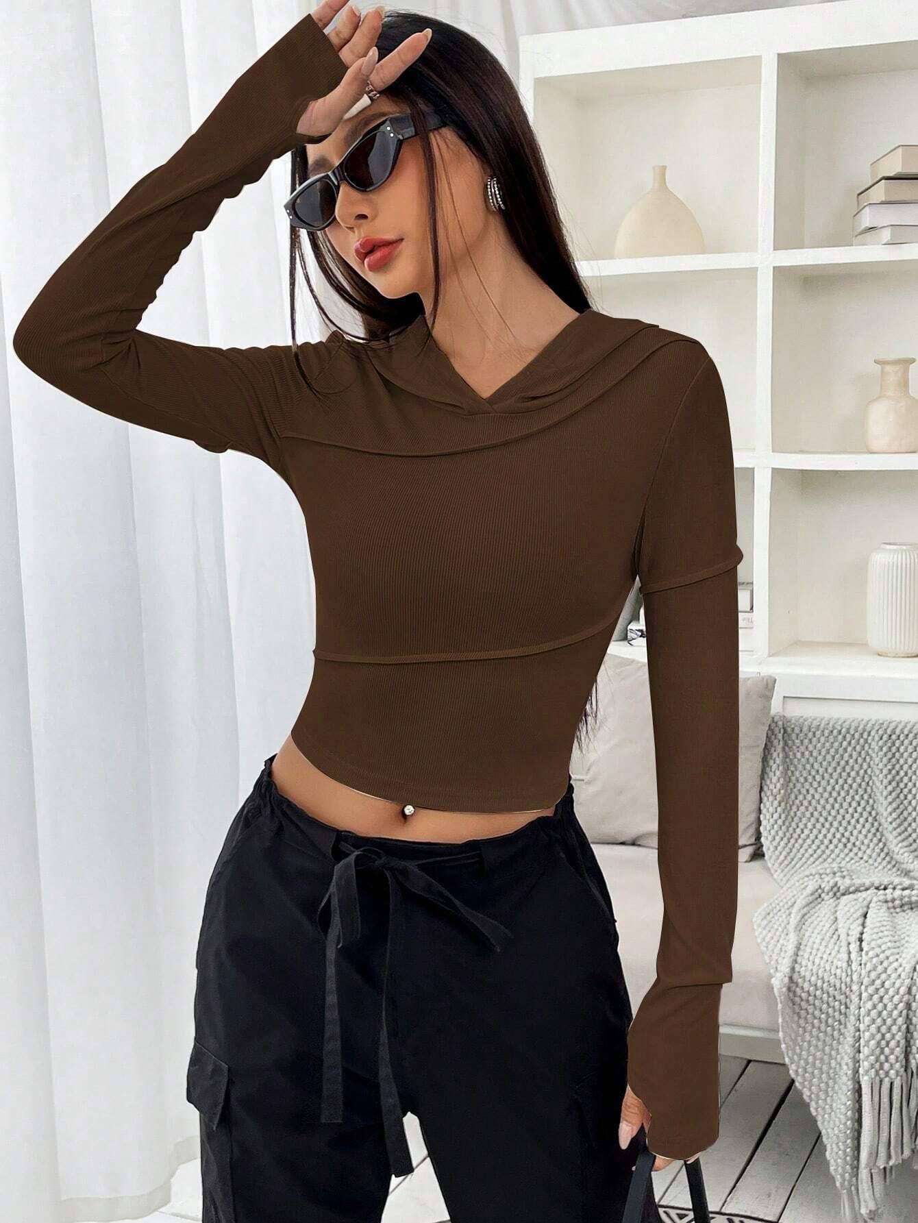 V-NECK HOODIE SLIM-FIT BASE HOODIE