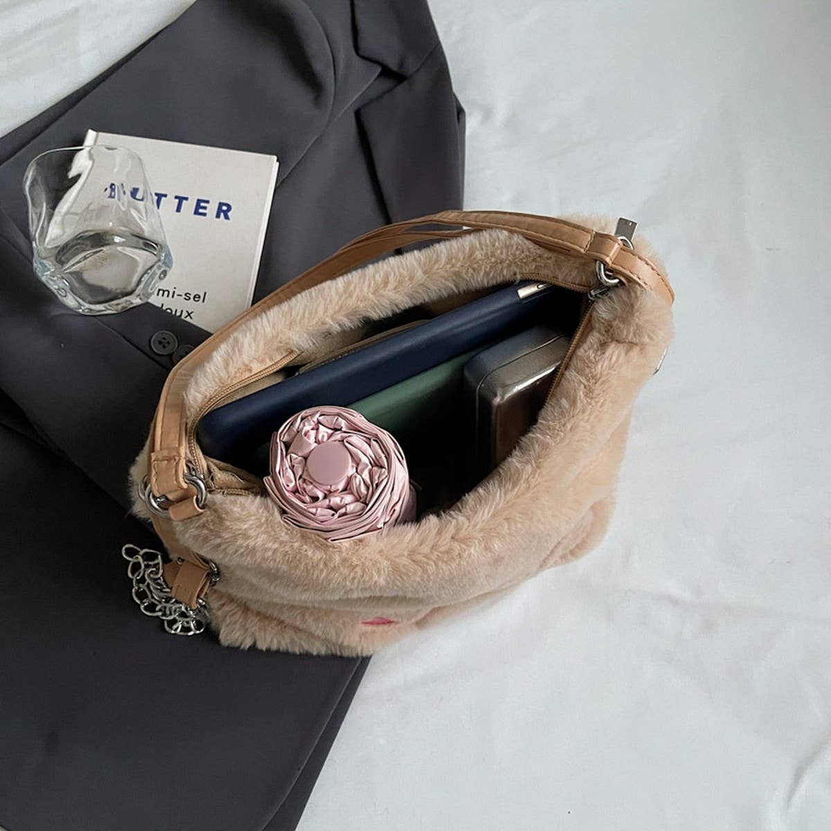 WINTER LEISURE BOW LARGE CAPACITY BACKPACK PLUSHBAG_CWAB4002